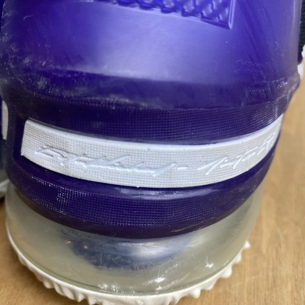 Nike LeBron XVIII Lakers US Mens‎ Size 11 Purple/Black/White/ Metallic Gold/NBA